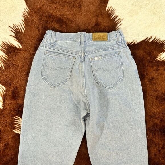 Vintage Lee Light Wash Jeans - Picture 6 of 8